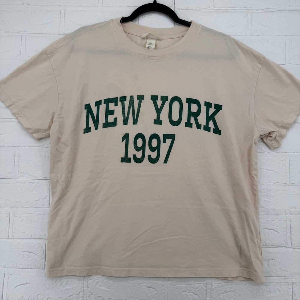 H&M Divided Graphic T-Shirt Women Size M New York 1997 Cream Green Short Sleeve